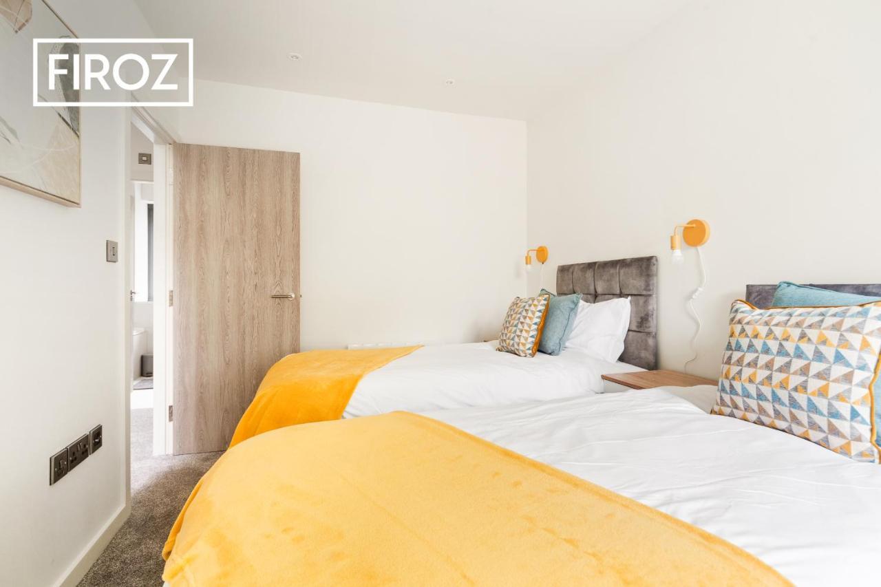 Spacious 4 Bedroom 3 Bath House For Families & Contractors With Free Parking, Fast Wi-Fi & Netflix By Firoz Property Management Leeds  Eksteriør billede