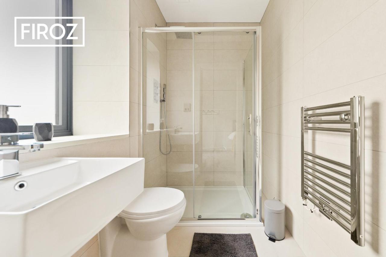 Spacious 4 Bedroom 3 Bath House For Families & Contractors With Free Parking, Fast Wi-Fi & Netflix By Firoz Property Management Leeds  Eksteriør billede