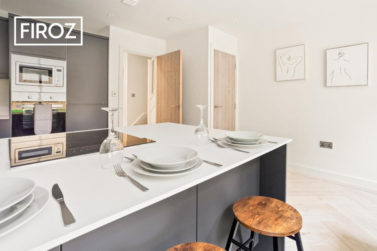 Spacious 4 Bedroom 3 Bath House For Families & Contractors With Free Parking, Fast Wi-Fi & Netflix By Firoz Property Management Leeds  Eksteriør billede
