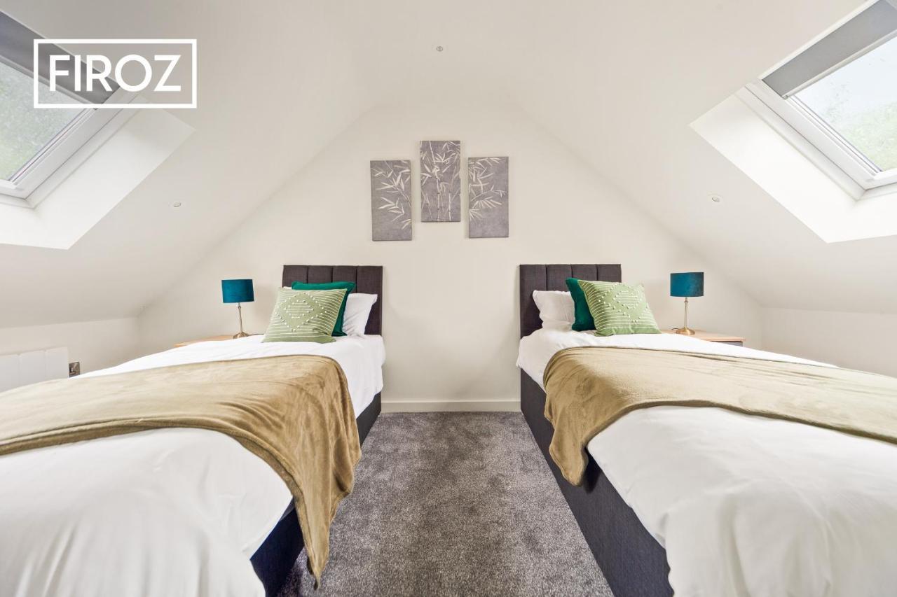 Spacious 4 Bedroom 3 Bath House For Families & Contractors With Free Parking, Fast Wi-Fi & Netflix By Firoz Property Management Leeds  Eksteriør billede