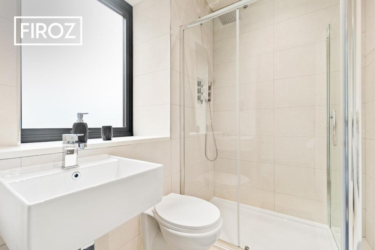 Spacious 4 Bedroom 3 Bath House For Families & Contractors With Free Parking, Fast Wi-Fi & Netflix By Firoz Property Management Leeds  Eksteriør billede